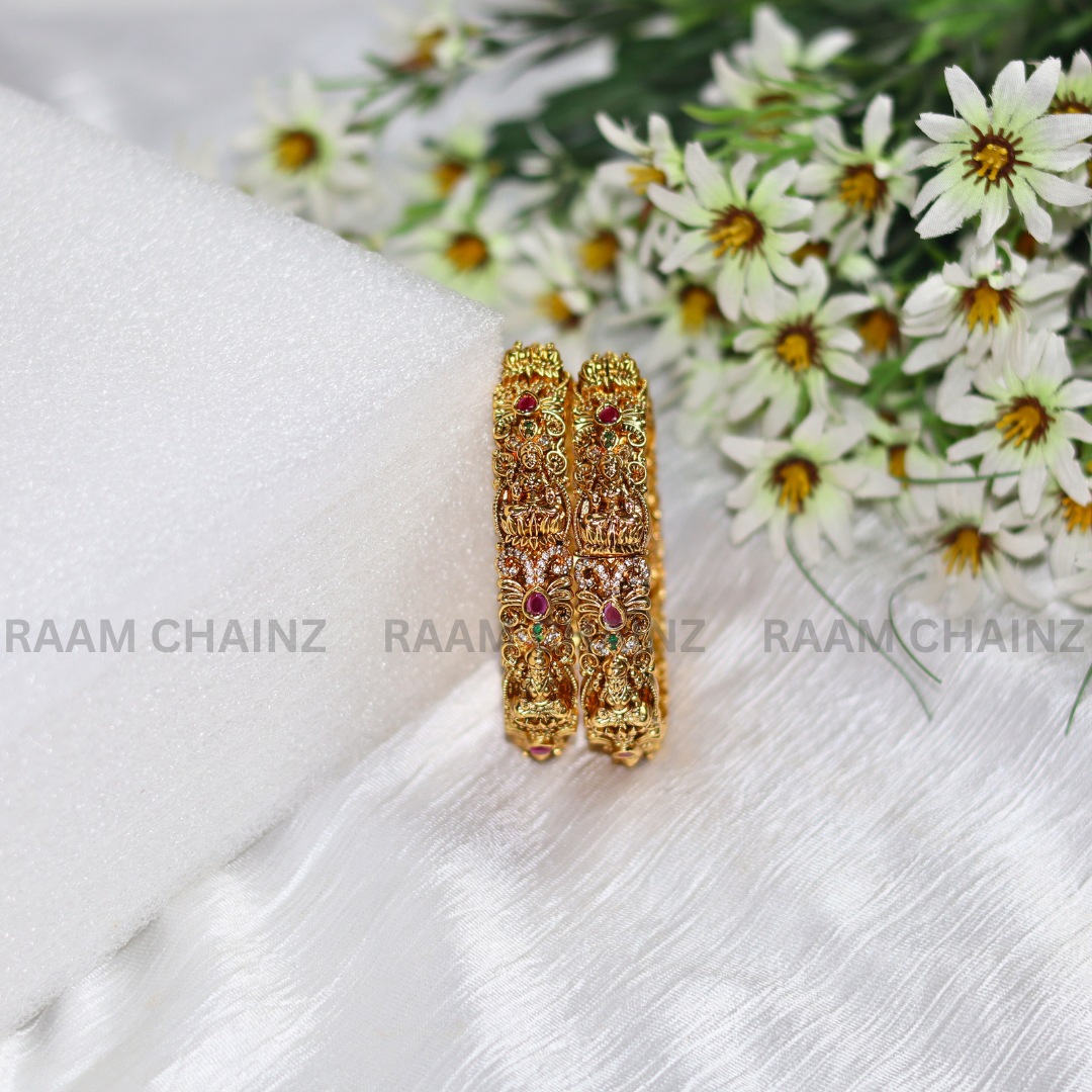 Single Kada Antique Lakshmi Bangle Pink Stone